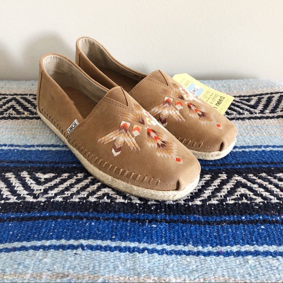 toms embroidered